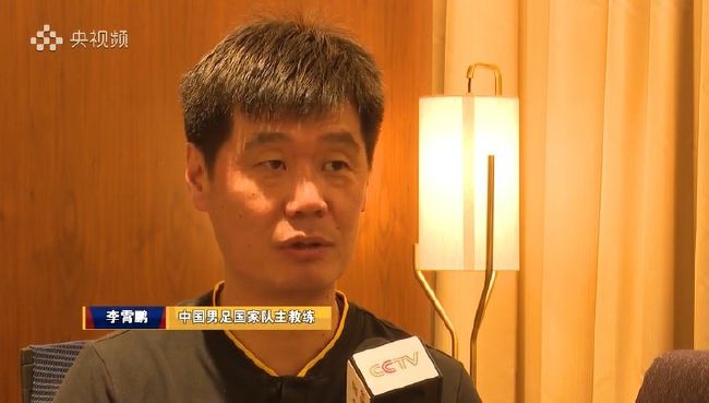 而对一波三折的片子版来讲，若何将这本不管是内容仍是深度都非常厚实的神作影象化才是一个主要的题目。